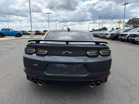 Used 2019 Chevrolet Camaro SS RWD image 9
