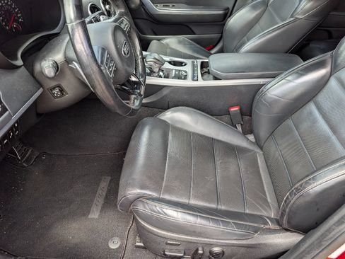 Used 2018 Kia Stinger GT2 AWD/4WD image 8