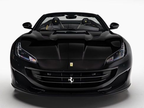 Used 2019 Ferrari Portofino image 4