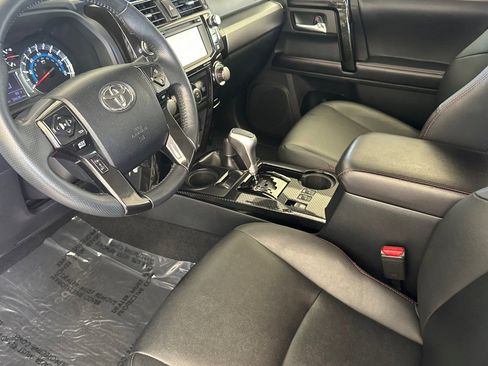 Used 2019 Toyota 4Runner TRD Off-Road Premium AWD/4WD image 12