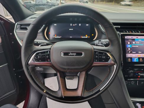 New 2025 Jeep Grand Cherokee L Summit image 35