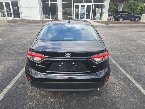 Used 2024 Toyota Corolla LE FWD image 12