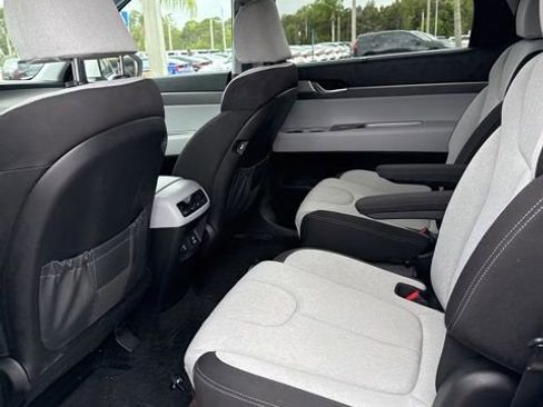 Used 2021 Hyundai Palisade SEL w/ Convenience Package FWD image 4