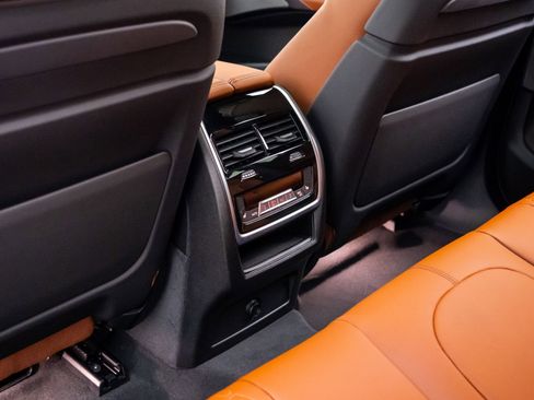 New 2027 BMW X6 M60i AWD/4WD image 17
