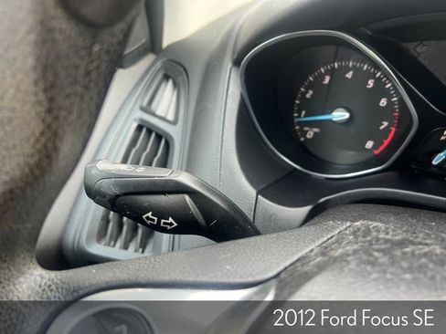 Used 2012 Ford Focus SE w/ SE Winter Pkg image 30