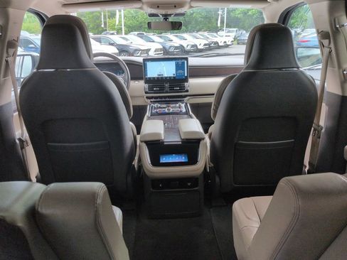 Used 2022 Lincoln Navigator L Reserve AWD/4WD image 28