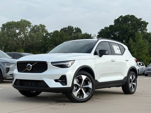 New 2026 Volvo XC40 B5 Plus w/ Protection Package Premier AWD/4WD image 1