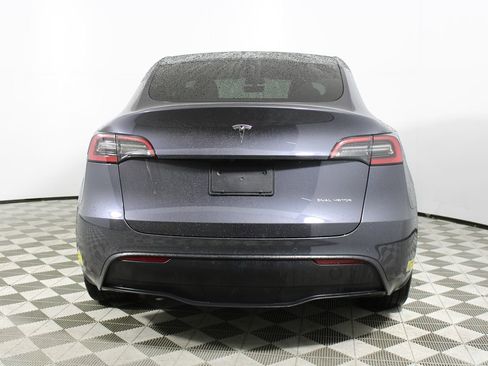 Used 2021 Tesla Model Y Long Range image 25