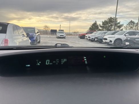 Used 2015 Toyota Prius Two image 18