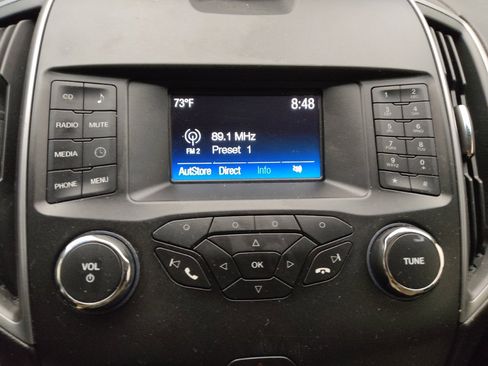 Used 2018 Ford Edge SE FWD image 25
