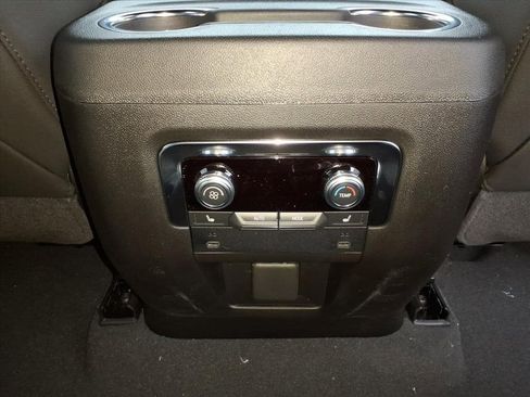 New 2026 GMC Yukon XL Elevation image 11