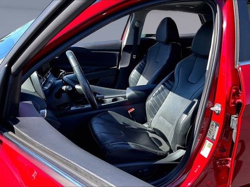 Used 2023 Hyundai Elantra Limited w/ Cargo Package image 20