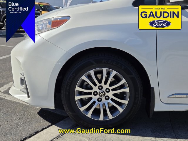 Used 2020 Toyota Sienna XLE w/ XLE Navigation Package FWD image 10
