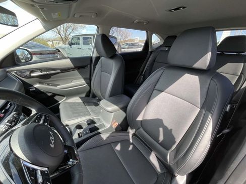 Used 2025 Kia Seltos SX image 27