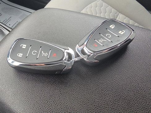 Used 2021 Chevrolet Equinox LT image 9