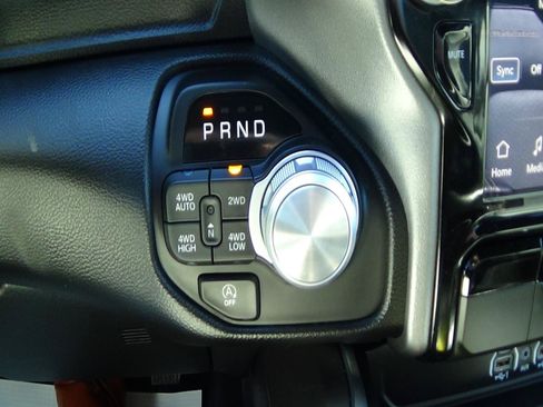 Used 2025 RAM 1500 Laramie AWD/4WD image 23
