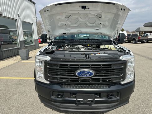 Used 2024 Ford F550 4x4 Regular Cab Super Duty image 31