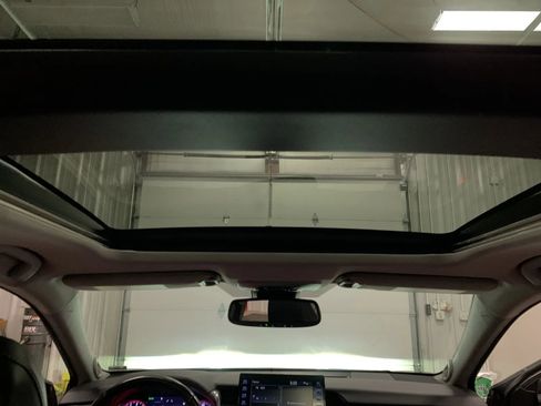 Used 2022 Toyota Camry XSE w/ Navigation Package image 30