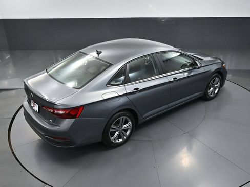 Used 2024 Volkswagen Jetta SE FWD image 47