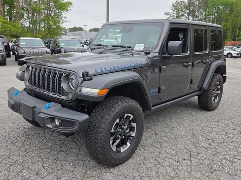 Used 2025 Jeep Wrangler Unlimited Rubicon 4xe AWD/4WD image 3