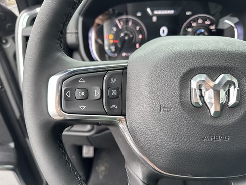 New 2026 RAM 2500 Laramie AWD/4WD image 23