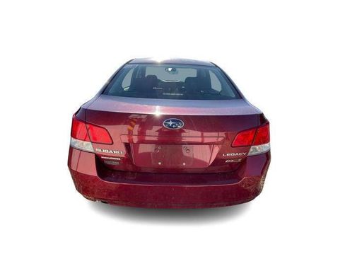Used 2010 Subaru Legacy 2.5i Premium image 4