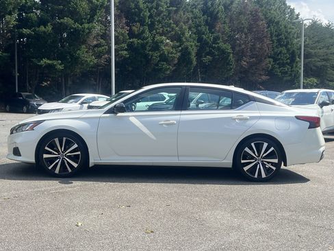 Certified 2021 Nissan Altima 2.5 SR FWD image 20