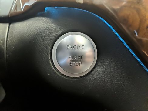 Used 2017 Mercedes-Benz GLS 450 4MATIC image 28