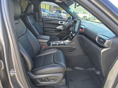 Used 2023 Ford Explorer ST w/ Equipment Group 401A AWD/4WD image 32