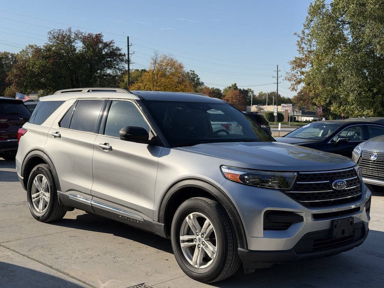 Used 2020 Ford Explorer XLT AWD/4WD image 4