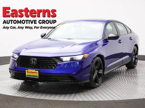 Used 2025 Honda Accord Sport image 1