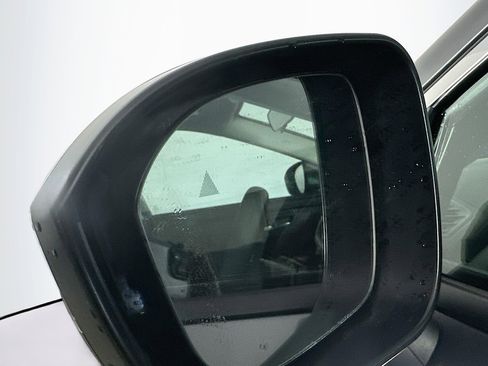 Used 2024 Nissan Rogue SV image 16