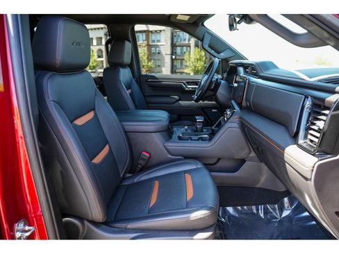 Used 2024 GMC Sierra 1500 AT4 w/ Technology Package AWD/4WD image 16