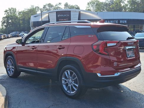 Used 2023 GMC Terrain SLT AWD/4WD image 4