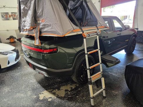 Used 2023 Rivian R1T Adventure image 36