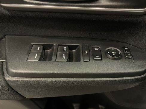Used 2022 Honda CR-V EX image 12