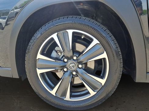 Used 2023 Lexus UX 250h AWD image 9
