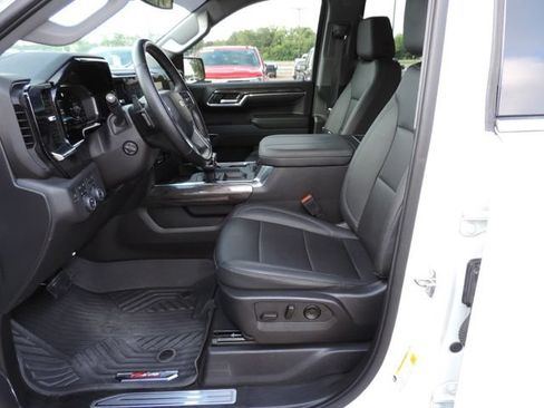 Used 2023 Chevrolet Silverado 1500 LTZ w/ LTZ Convenience Package II AWD/4WD image 23