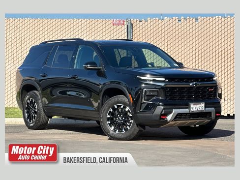 Certified 2025 Chevrolet Traverse Z71 w/ Enhanced Driving Package AWD/4WD image 1