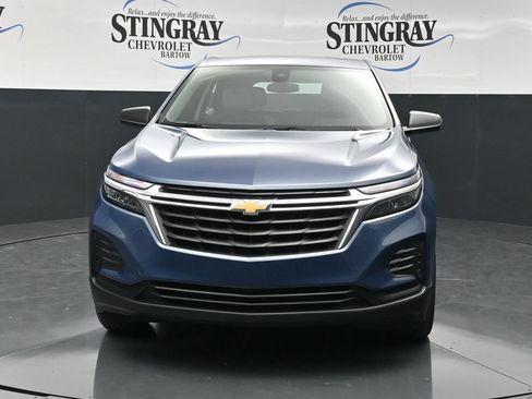 Used 2024 Chevrolet Equinox LS w/ Driver Confidence II Package FWD image 2