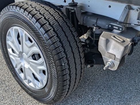 Used 2023 Ford E-Transit image 33