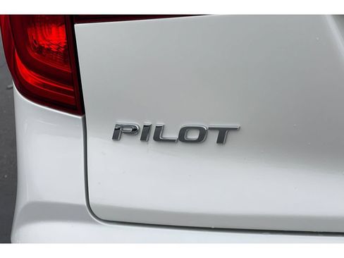 Certified 2018 Honda Pilot EX image 17