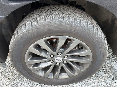 Used 2021 Ford Expedition Max Limited image 11