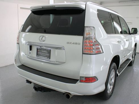 Used 2014 Lexus GX 460 image 9