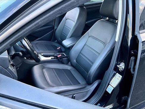 Used 2020 Volkswagen Passat 2.0T R-Line image 27