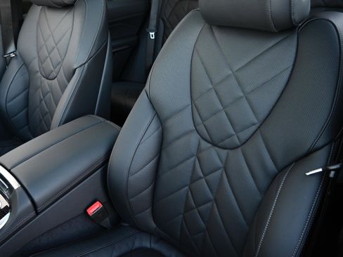 New 2026 BMW X5 xDrive50e w/ M Sport Package image 10