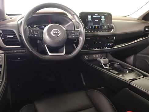 Used 2023 Nissan Rogue SL w/ SL Premium Package image 2