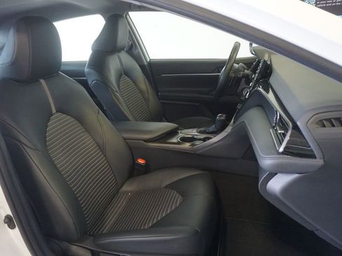 Used 2024 Toyota Camry SE FWD image 18