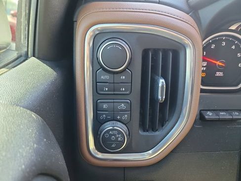 Used 2019 Chevrolet Silverado 1500 High Country w/ Technology Package AWD/4WD image 22