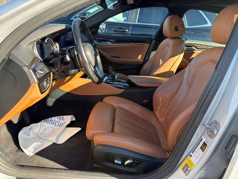 Used 2019 BMW 530e xDrive image 17